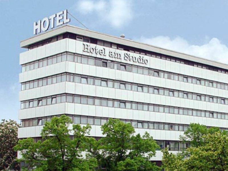 Concorde Hotel am Studio Berlín Exterior foto