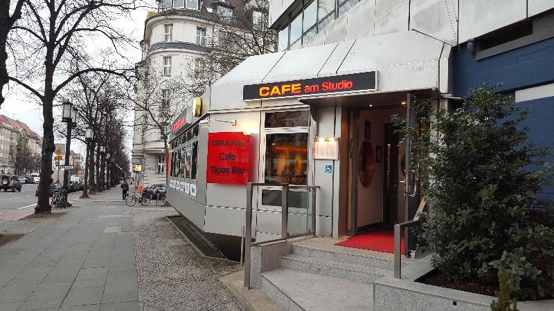 Concorde Hotel am Studio Berlín Exterior foto